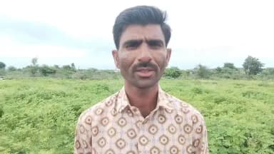 सेनगाव: शेतकऱ्याच्या शेतामध्ये महसूल प्रशासनाच्या वतीने मनमानीचा रस्ता शेतकऱ्यांनी घेतली जिल्हा अधिकाऱ्याकडे धाव