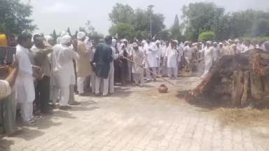हिसार: हिसार में 15वें दिन जीवन कुंडू का अंतिम संस्कार, 11 वर्षीय बेटे ने दी मुखाग्नि; खाप-किसान श्रद्धांजलि देने पहुंचे