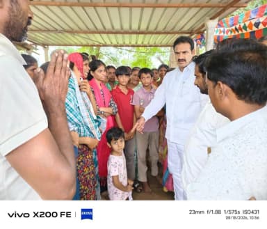 మరిపెడ: గిరిపురంలో బాదావత్ రెడ్యా కుటుంబాన్ని ఎమ్మెల్యే రామచంద్రనాయక్ పరామర్శ