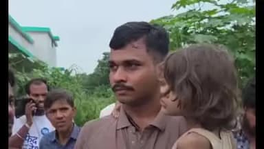 कायमगंज: कायमगंज में 17 घंटे बाद झाड़ियों में मिली लापता बच्ची, पुलिस से बोली- चाचा ले गया था, एक युवक को हिरासत में लिया