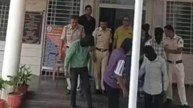घोड़ाडोंगरी: सारणी पुलिस ने 48 घंटे में सुनसान सड़क पर राहगीर को घेरकर लूट करने वाले 4 आरोपियों को किया गिरफ्तार