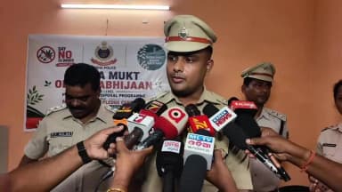ଯାଜପୁର: ଶିବା ଛକରେ ଦୁଇ ଅପରାଧୀ କିଭଳି ସୁନା ଅଳଙ୍କାର ଲୁଟ କରୁଥିଲେ ଯାଜପୁର ଥାନାରେ ସୂଚନା ଦେଲେ ଏସପି ୟସ ପ୍ରତାପ ଶ୍ରୀମଲ