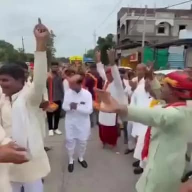 जीरापुर: विधायक हजारीलाल दांगी पानखेड़ी, भानपुरा में कावड़ यात्रा में हुए शामिल, लोगों से की मुलाकात