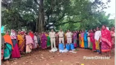ନବରଙ୍ଗପୁର ପୋଲିସ ଷ୍ଟେସନ: ନବରଙ୍ଗପୁର ଥାନା ଅଂଚଳର ବିଭିନ୍ନ ସ୍ଥାନରେ ଅବକାରୀ ପୋଲିସର ଚଢ଼ାଉ