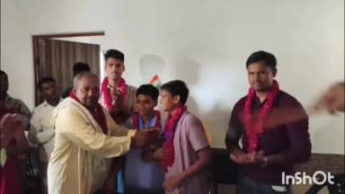 जलेसर: गांव सालवाहनपुर की दो सगी बहनों ने देहरादून में हुई सीबीएसई नॉर्थ जोन बॉक्सिंग प्रतियोगिता में जीते रजत पदक