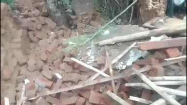 ରାଇରଙ୍ଗପୁୁର: ଛଣୁଆ ଗ୍ରାମରେ ଲଗାଣ ବର୍ଷା ରେ କାନ୍ଥ ପଡ଼ି ସ୍ତ୍ରୀ ମୃତ, ସ୍ୱାମୀ ଗୁରୁତର
