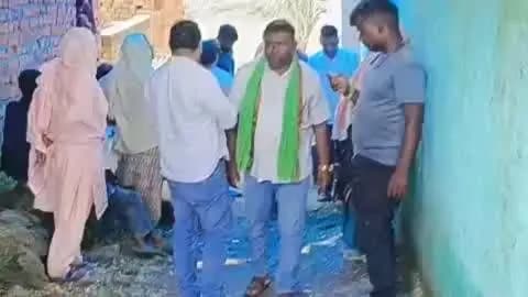 चितरपुर: हाथी के हमले में जान गंवाने वाले मृतक के परिजनों से मिले जेएलकेएम केंद्रीय महासचिव, सुरक्षा की मांग की