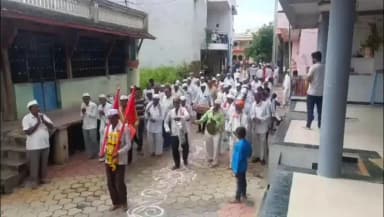 एरंडोल: उत्राणमध्ये ३०० वर्षांची संतपरंपरा कायम; दिंडी सोहळ्याने गाव दुमदुमले