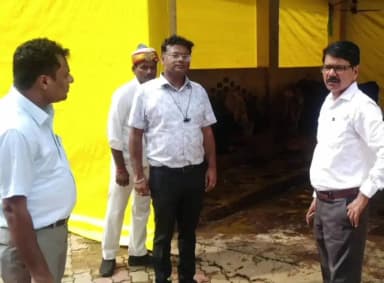 मेहदावल: संतकबीरनगर में गौशाला की खराब व्यवस्था पर अधिकारियों का कड़ा निरीक्षण