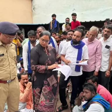 नरसिंहगढ़: इकलेरा गोलीकांड की जांच पर तहसीलदार, एसडीओपी ने प्रदर्शनकारियों से मुलाकात कर आश्वासन दिया