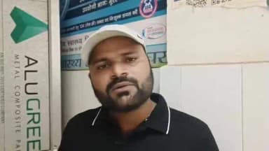 देवीपुर: देवघर के सदर अस्पताल में मंगलवार रात 9 बजे कार्यरत डॉक्टर ने 150 वर्षीय चौकीदार कामदेव हाजरा को मृत घोषित किया