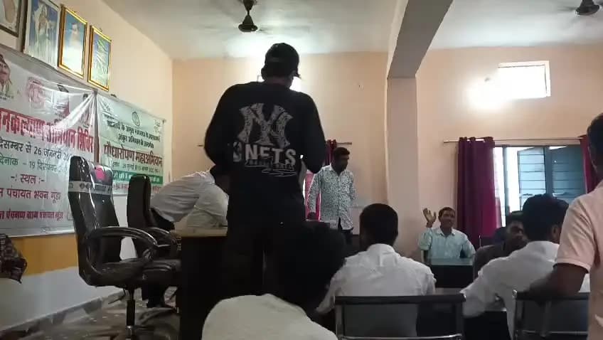 ग्राम गुड़ा-- सरपंच को जान से मारने की धमकी दे रहे हैं ये लोग