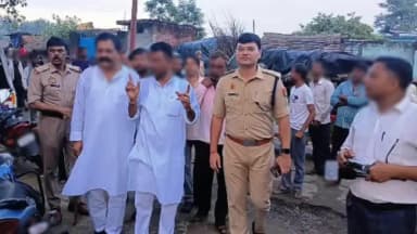 कांठ: मुरादाबाद में तेंदुए के हमले में महिला की मौत के बाद गांव पहुंचे एसपी ग्रामीण, ग्रामीणों से शांति बनाए रखने की अपील की