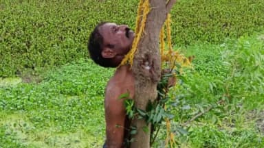 కాటారం: ఉరిసుకొని వ్యక్తి ఆత్మహత్య.... బీహార్ కు చెందిన కూలీగా ప్రాథమికంగా గుర్తింపు