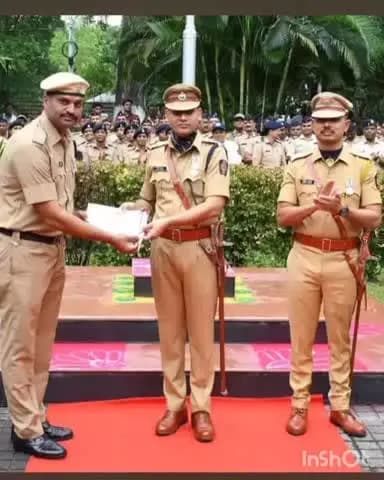 वर्धा: *यशोदा नदीला पूर आला होता आणि त्यामध्ये एक व्यक्ती अडकला होता त्या व्यक्तीला बचाव कार्यामध्ये पोलीस टीम सोबत अल्लीपूर पो