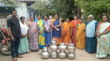 బెల్లంపల్లి: 28వ వార్డులో మిషన్ భగీరథ పైప్ లైన్ వేసి తాగు నీటిని అందించాలని ఖాళీ బిందెలతో నిరసన తెలిపిన బస్తీ వాసులు