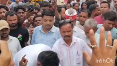 निचलौल: निचलौल थाना क्षेत्र में चार युवकों की मौत, परिजनों ने कार्रवाई व मुआवजे की मांग को लेकर एनएच-730 किया जाम