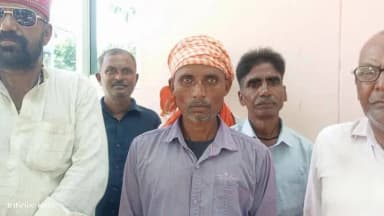 शोहरतगढ़: सूर्जकुड़िया के टोला रेहरा निवासी सुरेश ने SP सिद्धार्थनगर को लड़के के हत्यारों के विरुद्ध कार्रवाई हेतु दिया पत्र