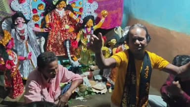 মানবাজার ২: সাম্প্রদায়িক সম্প্রীতির মেল বন্ধনে কালু শেখের বাড়িতে দুই শতাব্দীর মা মনসা পূজা, আঁকরো গ্রামে আজও অটুট ঐতিহ্য
মনসা