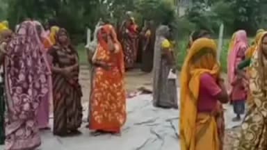 बाह: नगला सुरई गांव में सांप के डसने से मजदूर की गई जान, झाड़-फूंक के चक्कर में परिवार में मातम