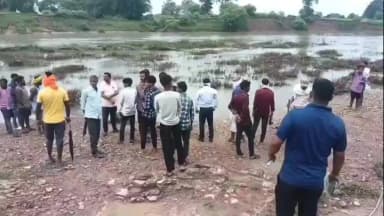 पामगढ़: जेवरा गांव निवासी महिला का शव 4 दिन बाद नदी से मिला, सोन गांव में बरामद हुई लाश