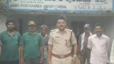 కాగజ్నగర్: పులి సంచారంతో అప్రమత్తంగా ఉండాలి: డిప్యూటీ రేంజ్ అధికారి ప్రవీణ్ కుమార్