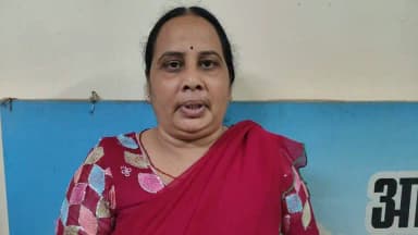 लाड़ली बहनों के लिए रक्षाबंधन का खास उपहार
मुख्यमंत्री लाडली बहना योजना के तहत किरण तिवारी को ₹1500 के अतिरिक्त रक्षाबंधन के लिए 250 रूपये अतिरिक्त मिले है,इसके लिए मुख्यमंत्री डॉ. मोहन यादव जी को धन्यवाद दिया।
#MP_का_रक्षाबंधन_उपहार
#शहडोल #shahdol