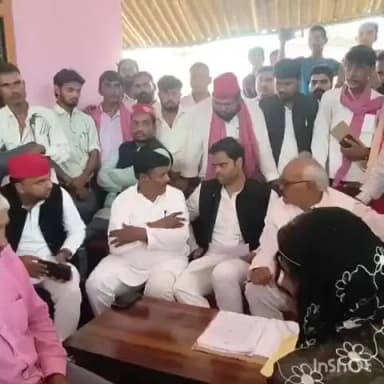 ऊंचाहार: बीकरगढ़ व बसवई गाँव में सपा प्रतिनिधि मंडल ने पीड़ित परिवार से की मुलाकात, सरकार बनने पर न्याय का भरोसा दिलाया