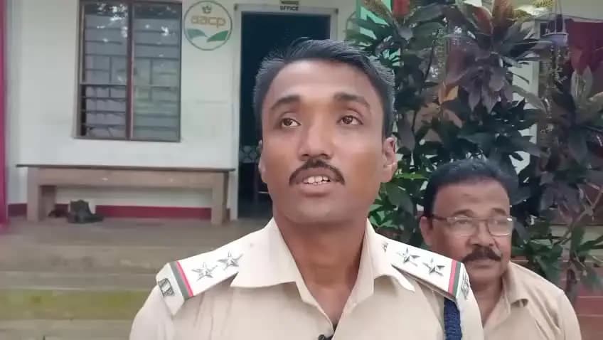 লংকা: পূৱা হাবাইপুৰৰ সমিপত নামনীমূৱা ৰেল ৰখাই বনৰীয়া হাতীৰ জাক পাৰ কৰা বন বিষয়া গৰাকীৰ লংকাৰ তিনিআলিত মন্তব্য