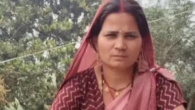 हाटा: सर्प डंस से महिला की मौत, घर में छुपा था कोबरा, सर्प मित्र ने किया रेस्क्यू