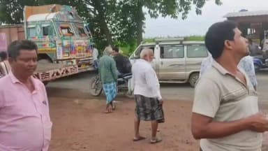 হরিহরপাড়া: পাটের হাট বসল,দালাল ছাড়াই পাট বিক্রি! হরিহরপাড়ায় চাষিদের জন্য বসল পাটের হাট