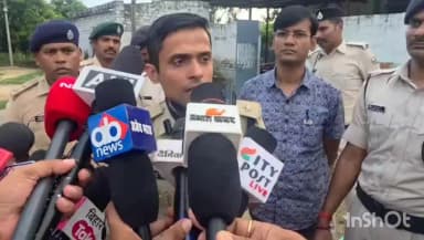 उचकागांव: गोपालगंज: एसपी विनय तिवारी ने अरना स्थित जामा मस्जिद के इमाम शफीक खान हत्याकांड का खुलासा किया