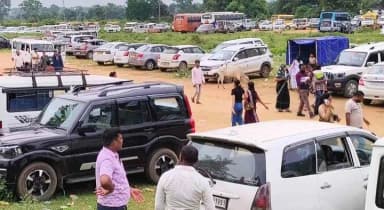 बिंद्रानवागढ़ गरियाबंद: भूतेश्वरनाथ धाम में पार्किंग के नाम पर ₹50 वसूली पर विवाद, प्रशासन चुप