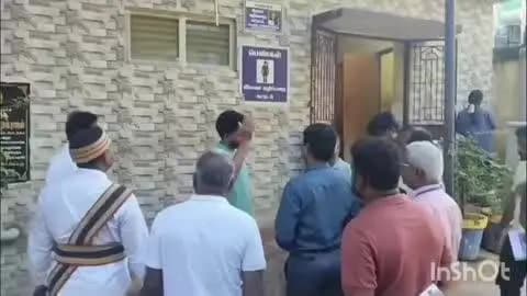 மதுரை தெற்கு: மீனாட்சி அம்மன் கோவிலில் கும்பாபிஷேகம் முன்னேற்பாடு பணிகளை ஆய்வு செய்த மாநகராட்சி ஆணையர்