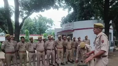 लहरपुर: लहरपुर में पुलिसकर्मियों को अग्नि सुरक्षा का प्रशिक्षण दिया गया, मॉक ड्रिल कराई गई