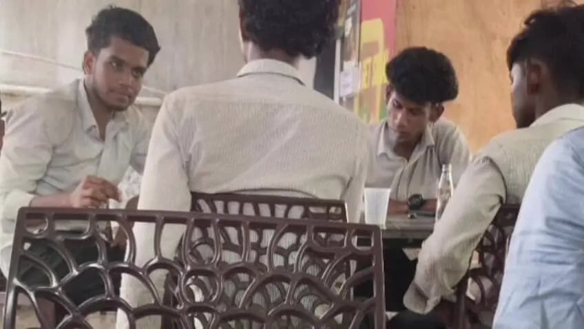 அகஸ்தீஸ்வரம்: நாகர்கோவில் மதுபான பாரில் கல்லூரி மாணவர்கள் மது அருந்தியது: பார் சீல்