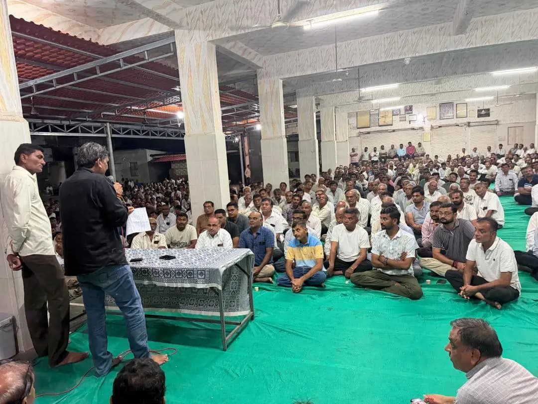 તાલાળા: તાલાલા તાલુકા બોરવાવમાં લેવા પટેલ યુવા સંગઠનની મહત્વપૂર્ણ બેઠક યોજાઈ