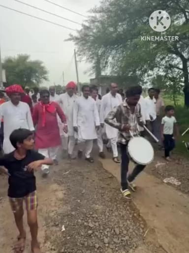 राजगढ़: ग्राम गोरिया खेड़ा में कांग्रेस जनों व ग्रामीणों ने ढोल धमाके के साथ कांग्रेस जिला अध्यक्ष व पूर्व मंत्री का स्वागत किया
