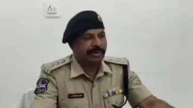 అదిలాబాద్ అర్బన్: ఫేక్ నంబర్ ప్లేట్లతో వాహనాలను నడిపించడం చట్టరీత్య నేరం :ఆదిలాబాద్ DSP జీవన్ రెడ్డి
