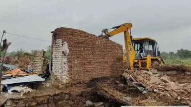 निवाड़ी: टेहरका में अतिक्रमण हटाकर स्टेडियम की जमीन कराई मुक्त