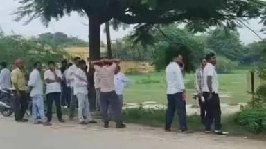 ज्ञानपुर: पशु विभाग के कर्मचारी ने फांसी लगाकर दी जान, परिजनों में मचा कोहराम