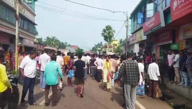 নানুর: নানুরে পথ দুর্ঘটনায় পথের বলি ১ আহত আরও ৩