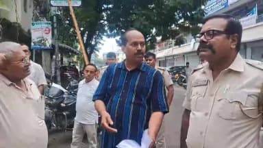 মাটিগাড়া: শিলিগুড়ি প্রধান নগরে ১০ বছর চলা যোগ কেন্দ্র ভাঙার ঘটনায় বিতর্ক