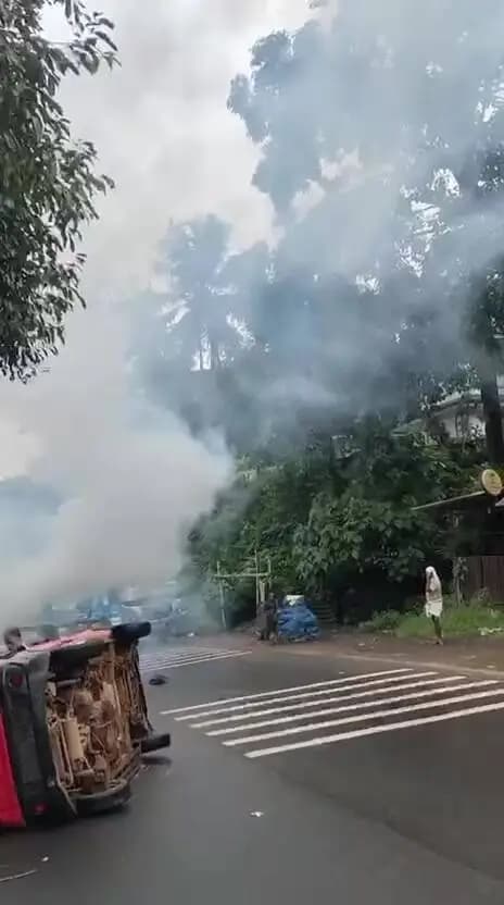 കോഴിക്കോട്: എടവണ്ണ-കൊയിലാണ്ടി പാതയിൽ മൂന്ന് വാഹനങ്ങൾ കൂട്ടിയിടിച്ച് വൻحادകം, 4 പേർക്ക് പരിക്ക്