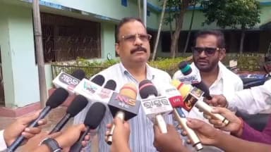 କେନ୍ଦ୍ରାପଡା: ବିଡିଓ ନମିତା ବାରିକ ଓ ବିଜେପି ନେତା ଉମାକାନ୍ତ ପଟ୍ଟନାୟକ ବିବାଦ: ମୁହଁ ଖୋଲିଲେ ବ୍ଲକ ଉପାଧ୍ୟକ୍ଷ