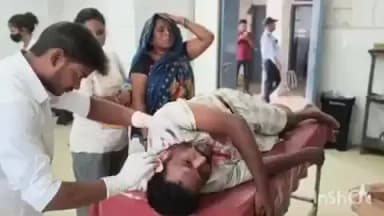 भभुआ: भभुआ वार्ड 25 में मिठाई की दुकान पर आपसी विवाद के चलते दो पक्षों में हुई मारपीट, दो घायल