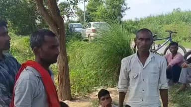 सिधौली: अटरिया हाईवे पर तेज रफ्तार के चलते सड़क पर हुआ भीषण हादसा, दो लोगों की मौत