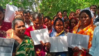 কুলতলি: দুর্নীতিগ্রস্ত তৃণমূল কংগ্রেসের জনপ্রতিনিধির বিরুদ্ধে কঠোর ব্যবস্থা গ্রহণ ও গ্রেফতারের দাবিতে পথে নামলেন BJP কর্মীরা
