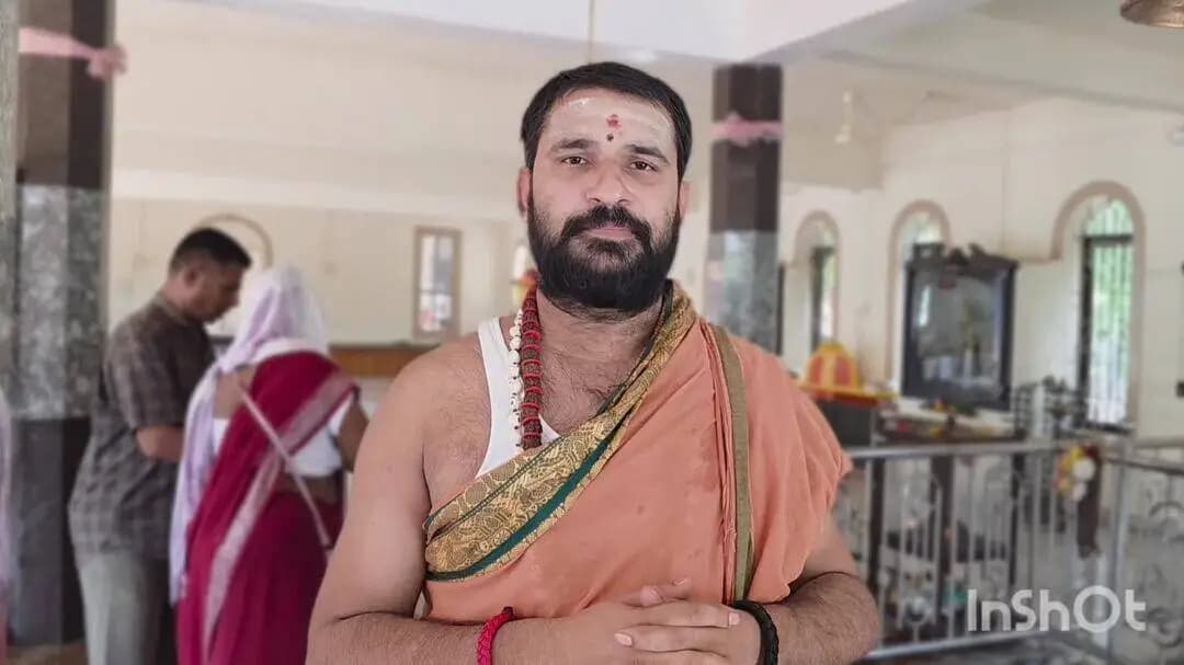 નવસારી: પવિત્ર શ્રાવણ માસને લઈને ગંગેશ્વર મહાદેવ મંદિરના પુજારીએ માહિતી આપી મંદિર વિશે
