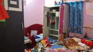 धनबाद/केंदुआडीह: धनसार थाना क्षेत्र में रेलवे कर्मचारी के बंद आवास से 20 लाख के गहने और 50 हजार नगद की चोरी